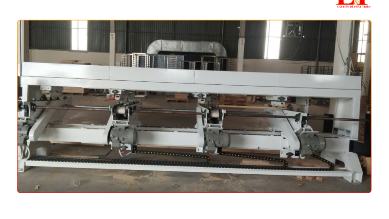 Máy cưa cắt gỗ tự động nhiều điểm