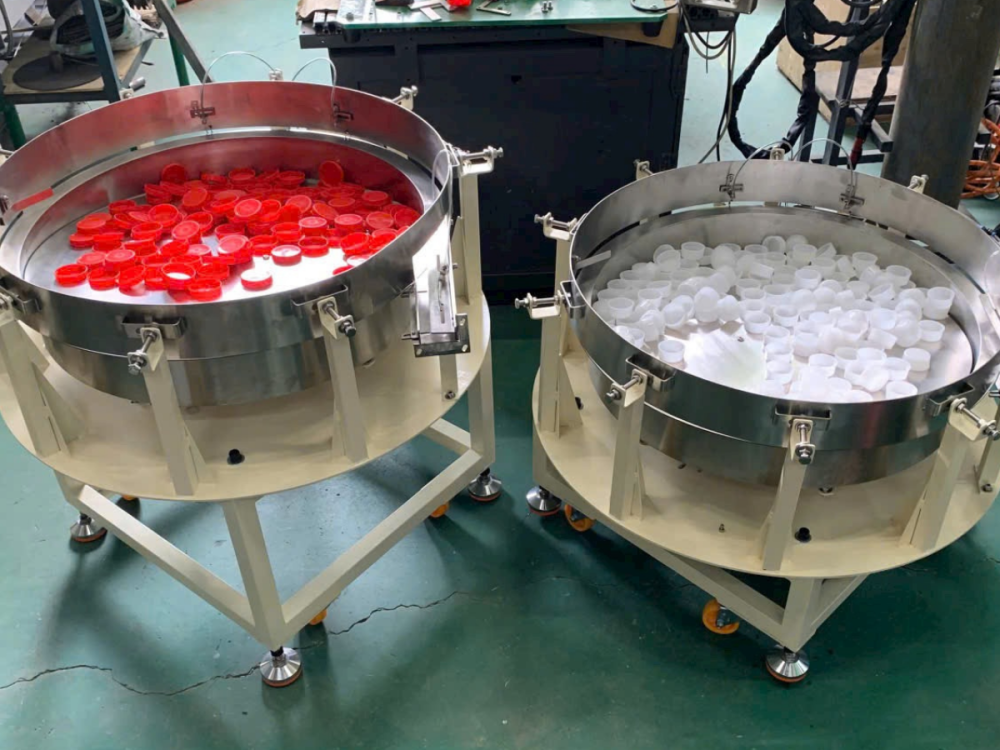 Phễu rung cấp nắp tự động
